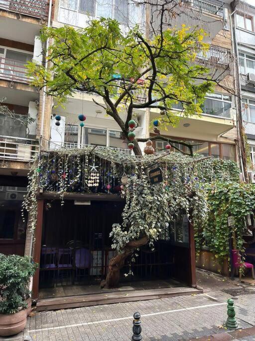 House In The Center Of Kadikoy Appartement Istanboel Buitenkant foto