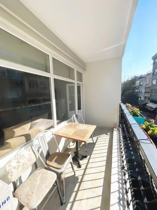 House In The Center Of Kadikoy Appartement Istanboel Buitenkant foto