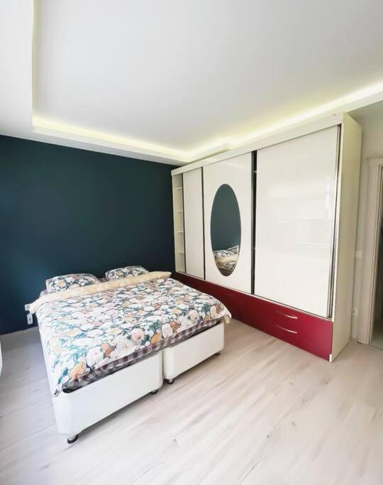 House In The Center Of Kadikoy Appartement Istanboel Buitenkant foto